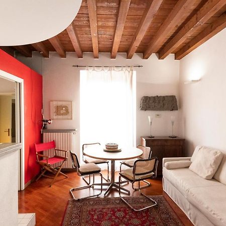 Anfiteatro Apartment In Brera ミラノ エクステリア 写真