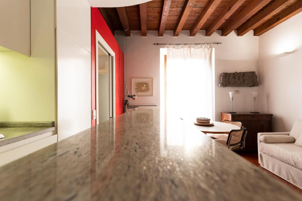 Anfiteatro Apartment In Brera ミラノ エクステリア 写真