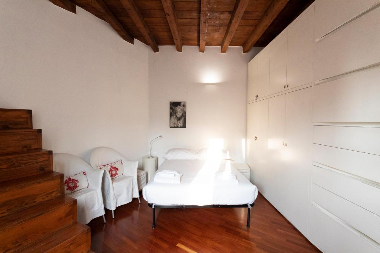 Anfiteatro Apartment In Brera ミラノ エクステリア 写真