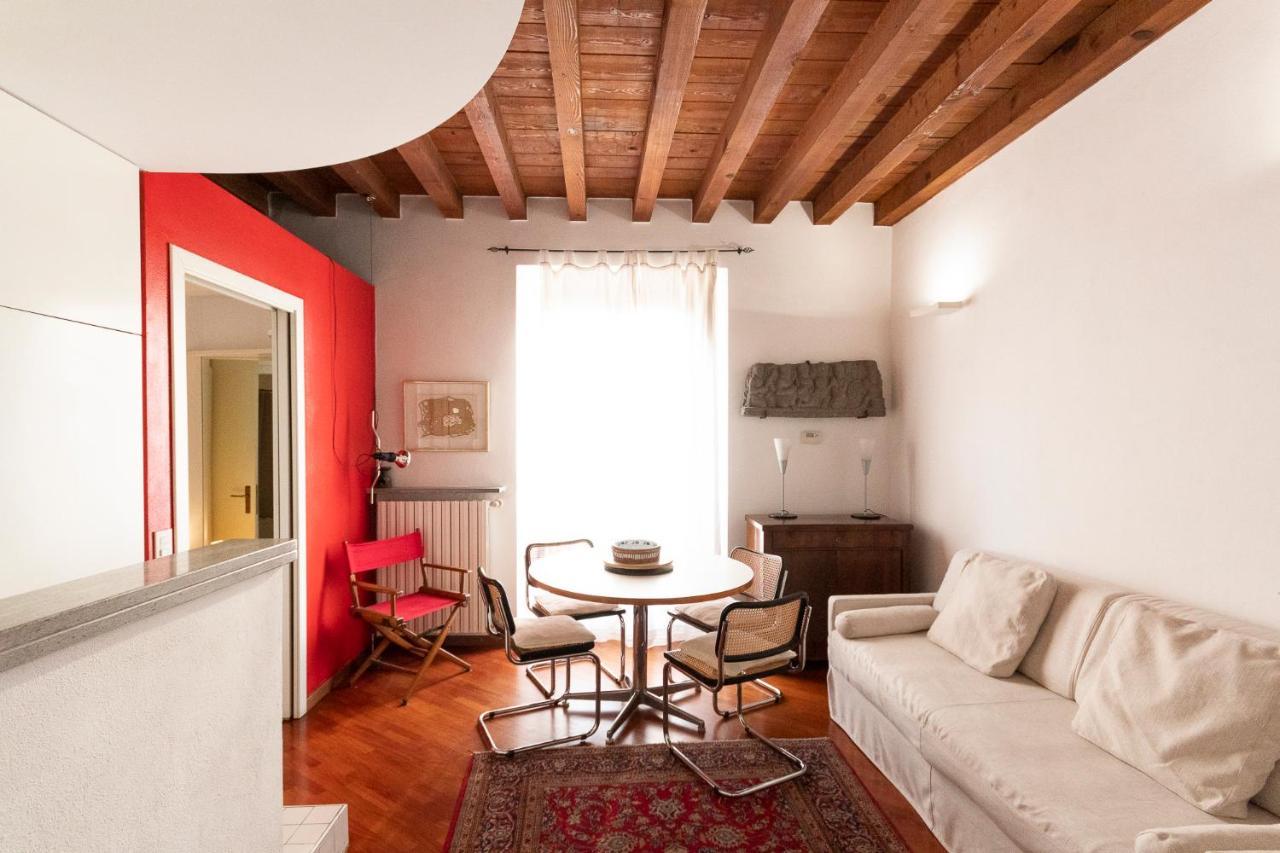 Anfiteatro Apartment In Brera ミラノ エクステリア 写真