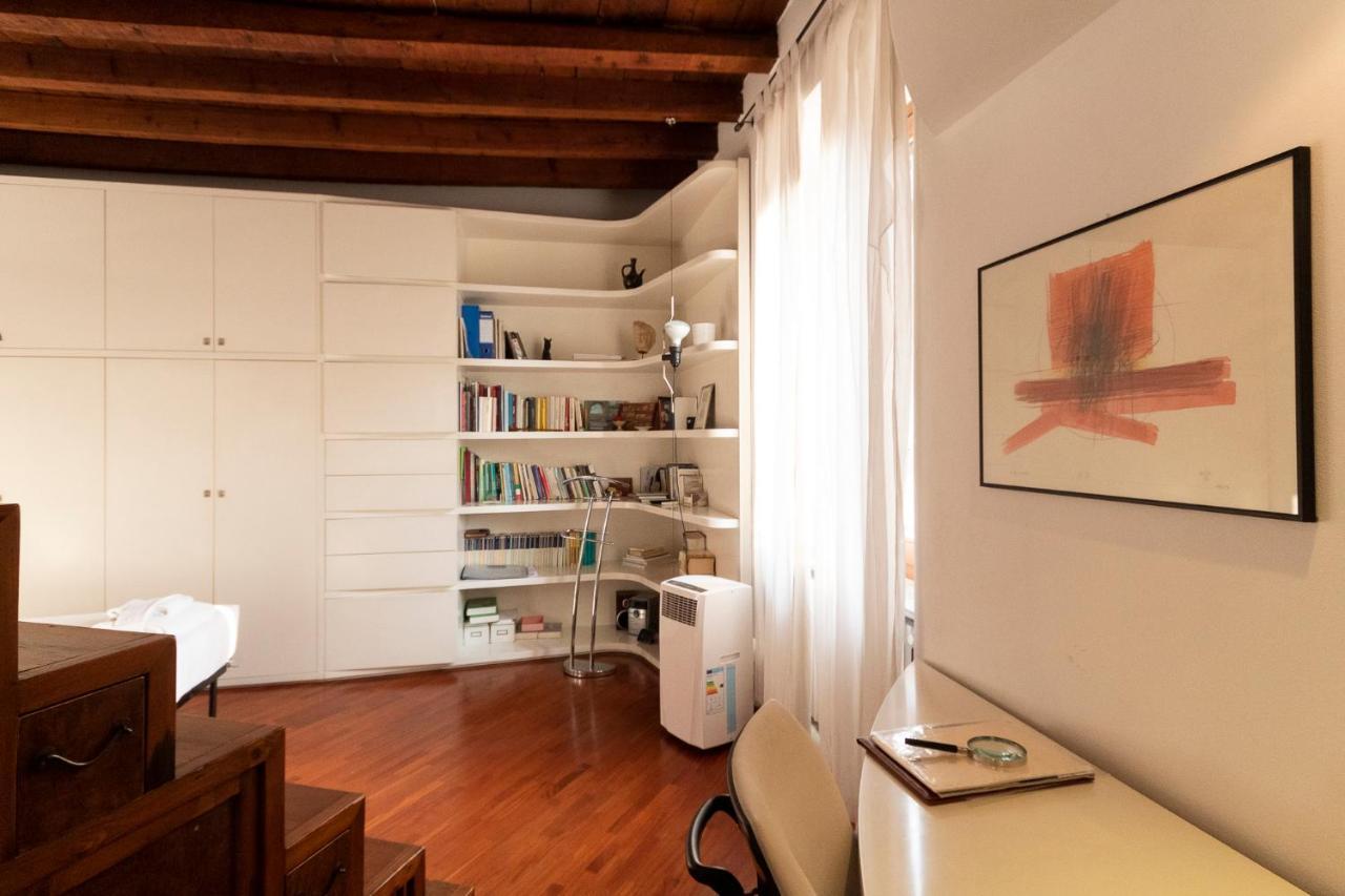 Anfiteatro Apartment In Brera ミラノ エクステリア 写真