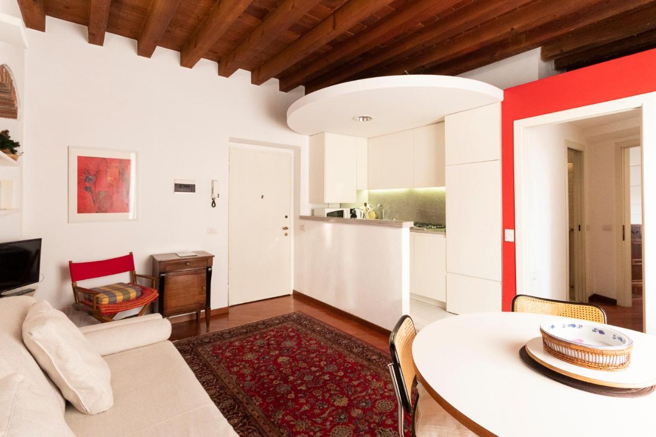 Anfiteatro Apartment In Brera ミラノ エクステリア 写真