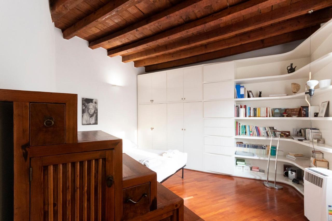 Anfiteatro Apartment In Brera ミラノ エクステリア 写真