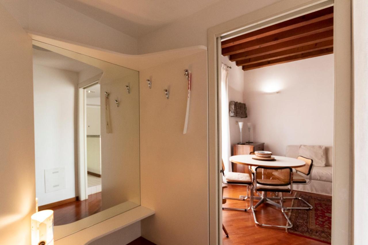 Anfiteatro Apartment In Brera ミラノ エクステリア 写真