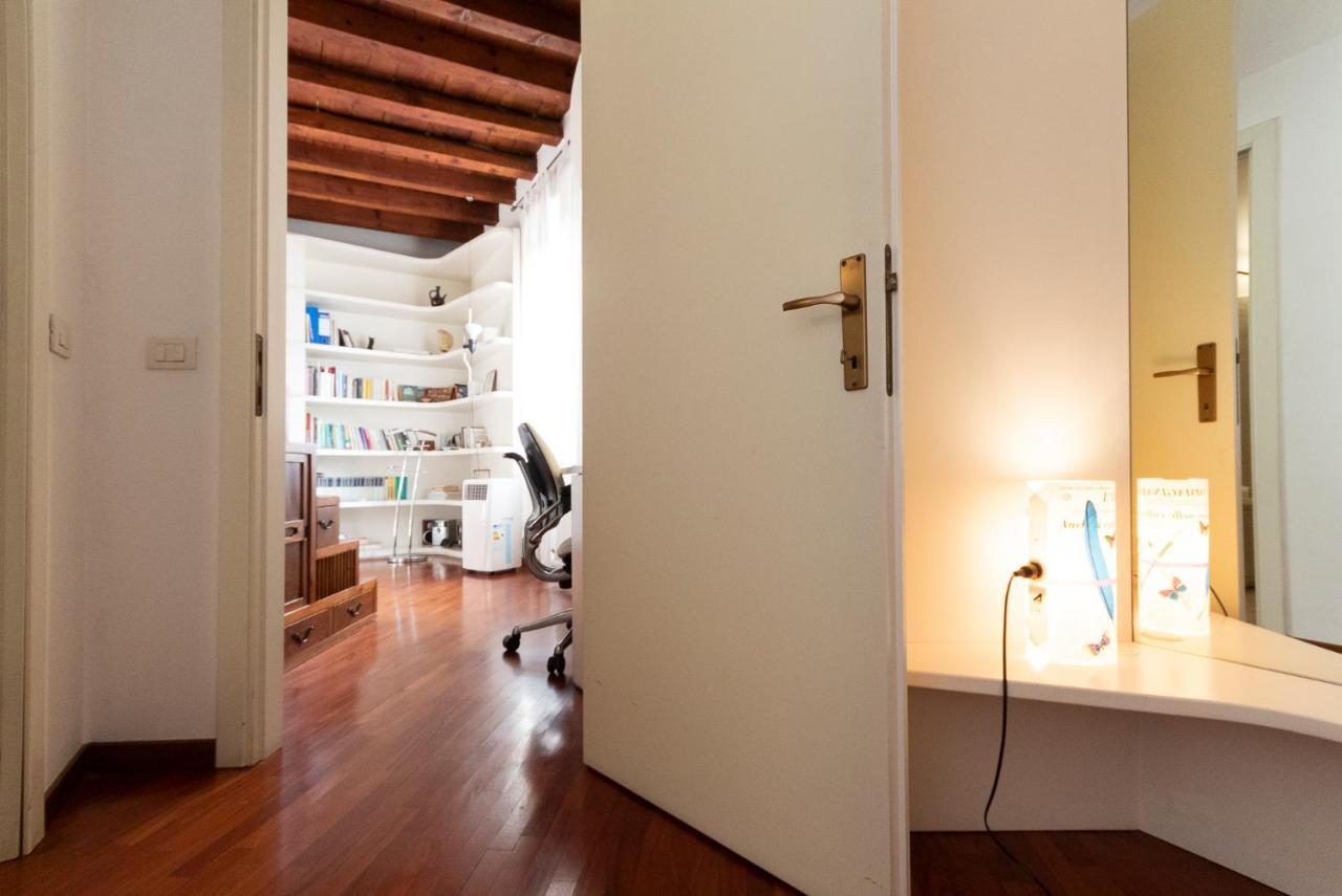 Anfiteatro Apartment In Brera ミラノ エクステリア 写真