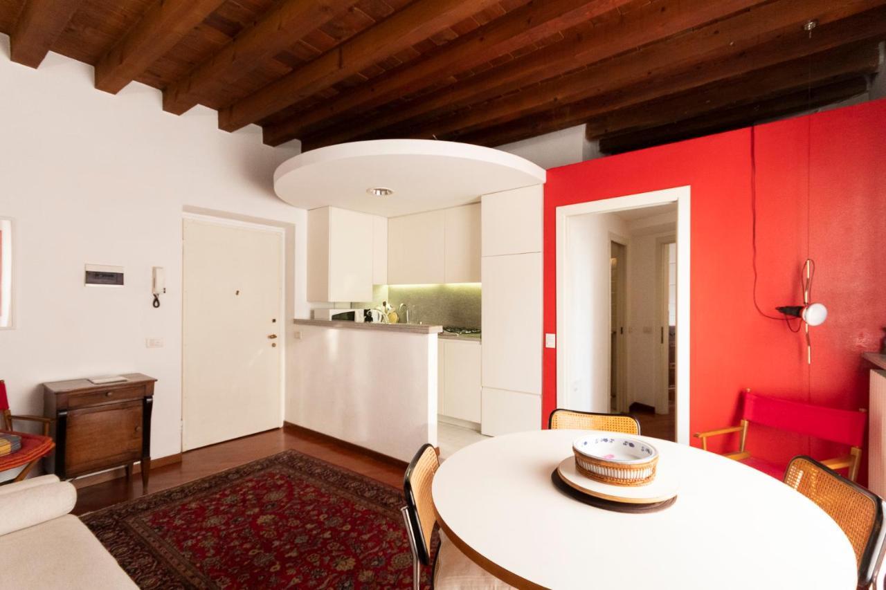 Anfiteatro Apartment In Brera ミラノ エクステリア 写真